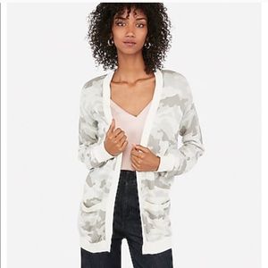 Express balloon sleeve white cameo